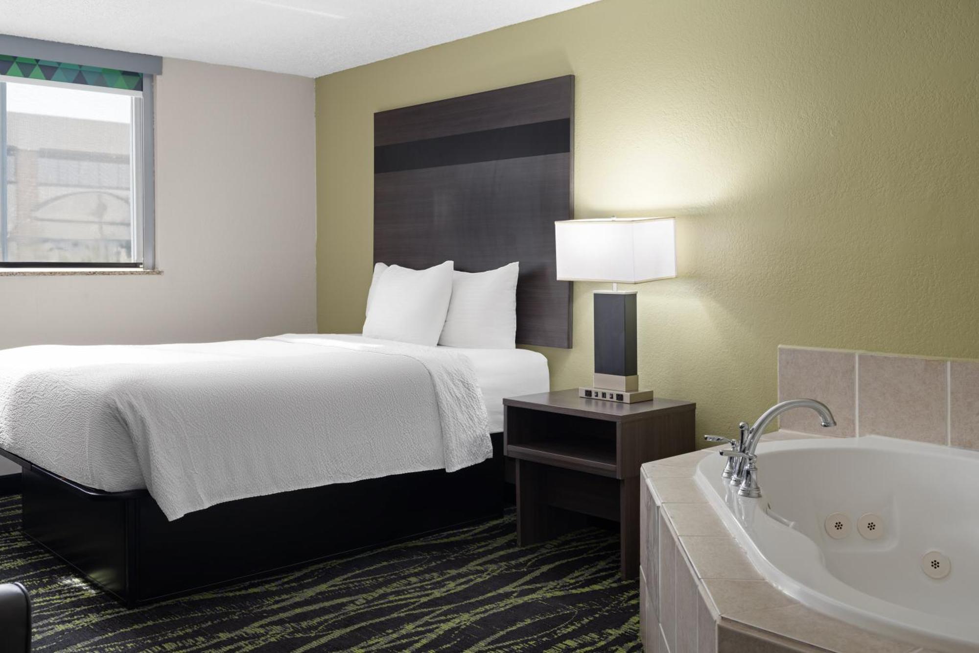 Baymont Inn & Suites By Wyndham Liberty Exterior foto