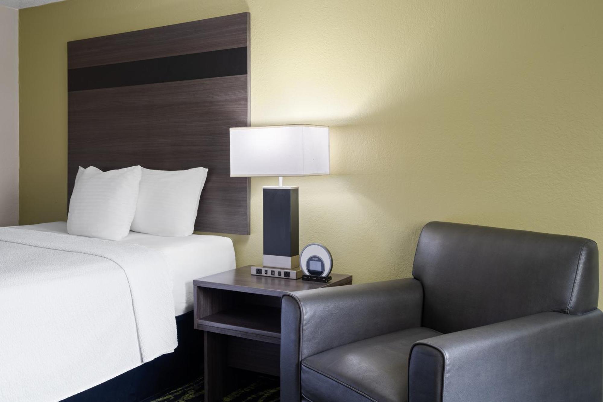 Baymont Inn & Suites By Wyndham Liberty Exterior foto